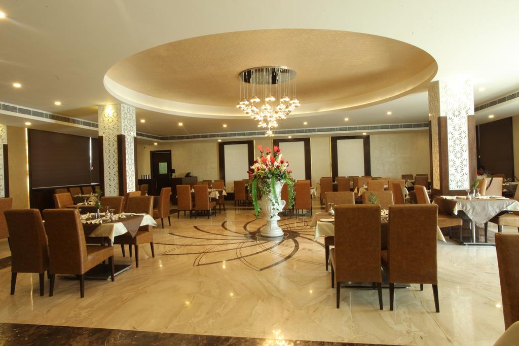 Wingston A Treehouse Hotel Goverdhan Radha Kund Exterior foto