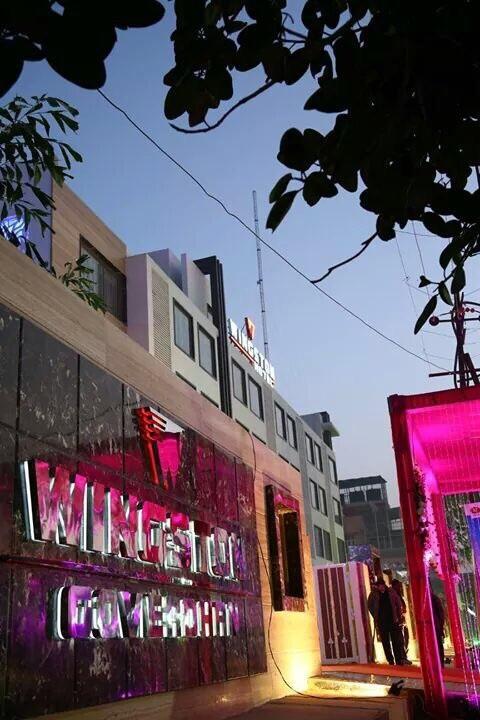 Wingston A Treehouse Hotel Goverdhan Radha Kund Exterior foto